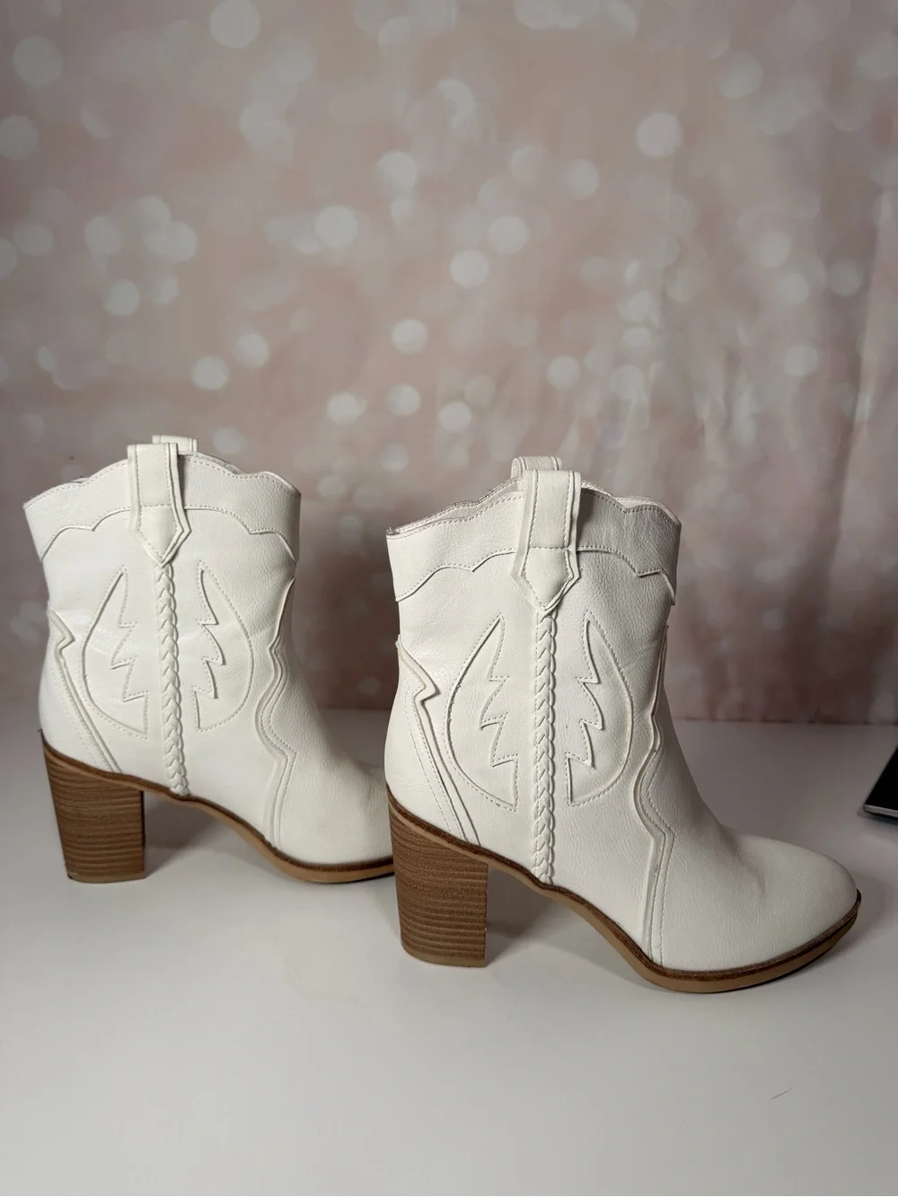 Altard State chic white